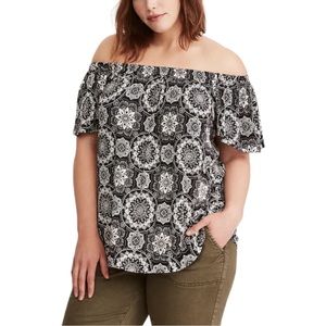 Torrid Women's black white medallion print off the shoulder top, Sz 2X